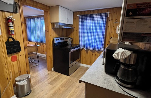 Wasaga Beach Cottage | BEACHFRONT COTTAGE IN WASAGA BEACH - SANDPIPER BEACH RESORT - COTTAGE UNIT # 12