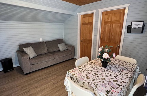 Wasaga Beach Cottage | BEACHFRONT COTTAGE IN WASAGA BEACH - SANDPIPER BEACH RESORT - COTTAGE # 8