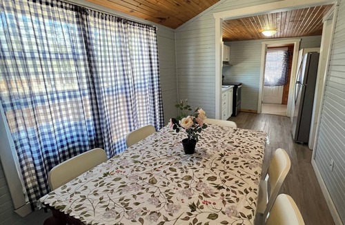 Wasaga Beach Cottage | BEACHFRONT COTTAGE IN WASAGA BEACH - SANDPIPER BEACH RESORT - COTTAGE # 7