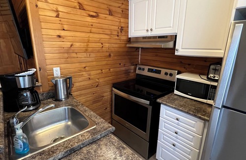 Wasaga Beach Cottage | BEACHFRONT COTTAGE IN WASAGA BEACH - SANDPIPER BEACH RESORT - COTTAGE # 5
