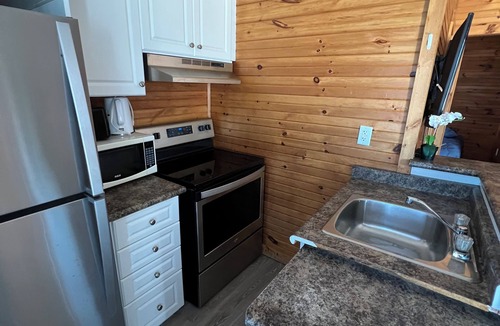 Wasaga Beach Cottage | BEACHFRONT COTTAGE IN WASAGA BEACH - SANDPIPER BEACH RESORT - COTTAGE # 1
