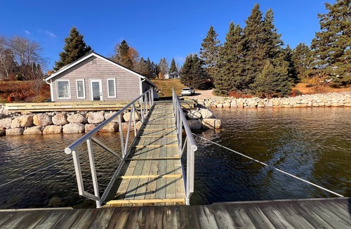 Ingramport Cottage | Beachfront Cottage on Beautiful St Margarets Bay - Ingramport, Nova Scotia