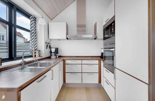 Lonstrup House | Beachfront cottage with panoramic view