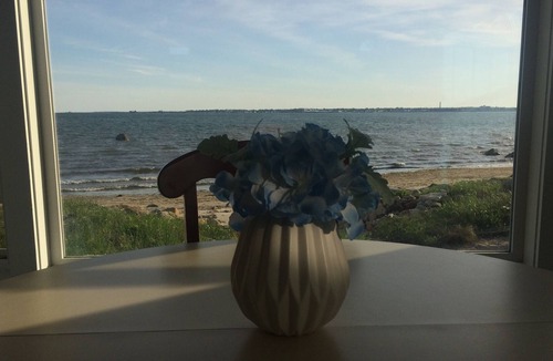 Fairhaven Cottage | Beachfront Cottage with Spectacular Ocean Views