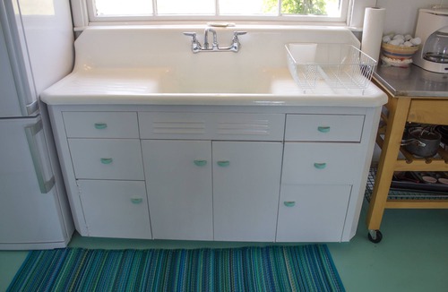 Pocomo Cottage | Beachfront Cottage with Amazing Sunset views & Quiet Setting.