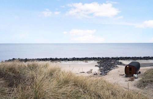 Lonstrup House | Beachfront Cottage With Panoramic View