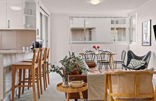 Cronulla Apartment | Beachfront Cronulla Getaway with Ocean Views & Spa