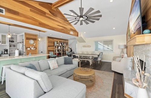 Pirates Beach House | Beachfront Designer Retreat | Pirates Beach, Galveston