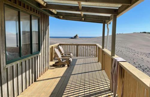 Opunake House | Beachfront Dune House