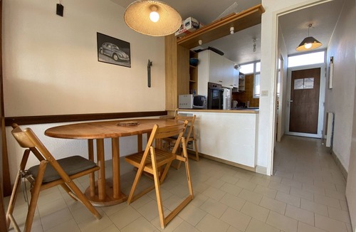 Carnon-Plage Apartment | Beachfront Duplex F3, 6 Sleeps, WiFi, Parking, Pets Allowed – 15 min from Montpellier