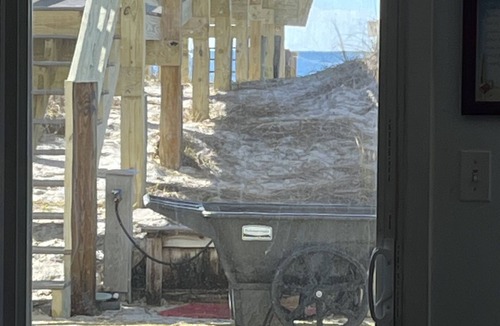 Fort Walton Beach Condo | BeachFront Easy beach access. No stairs or elevators! Beach service included.