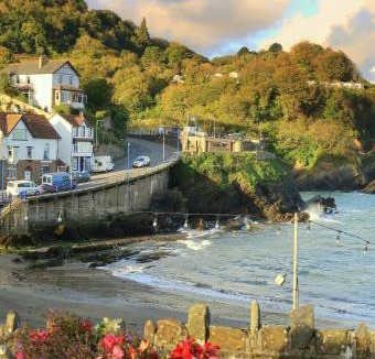 Combe Martin House | Beachfront Edwardian Coastal retreat - Seawood Villa