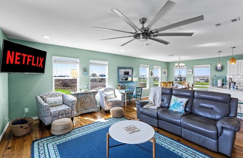 Port Bolivar House | Beachfront | Expansive Deck, Grill & Ocean Views
