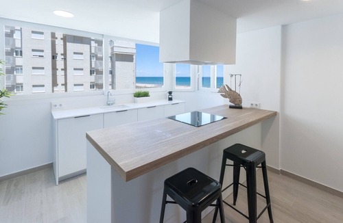 Playa de Gandia Apartment | Beachfront Family Friendly Condo In Gandía - only familias