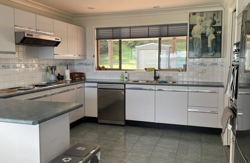 Long Beach House | Beachfront Family Holiday Home