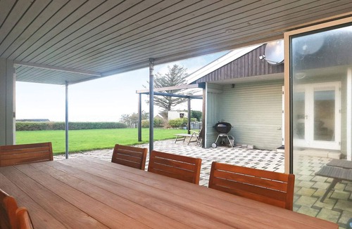 Næs House | Beachfront Family Retreat - By Traum Ferienwohnungen