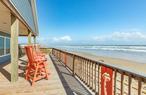 Surfside Beach House | Beachfront Family Pet Friendly