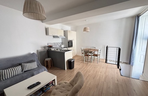 Les Sables d'Olonne Apartment | Beachfront House with 2 Bedrooms in Central Les Sables-d'Olonne