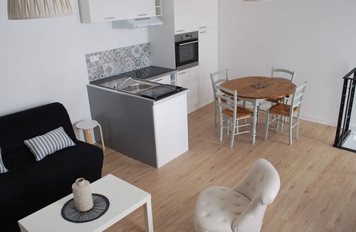 Les Sables d'Olonne Apartment | Beachfront House with 2 Bedrooms in Central Les Sables-d'Olonne