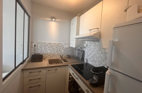 Les Sables d'Olonne Apartment | "Beachfront Studio with Balcony and Stunning Sea View"