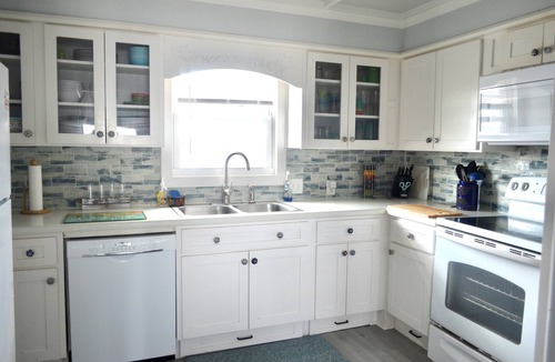 Surfside Beach House | Beachfront fun! - Great easy beach access, beach views, Pet friendly!