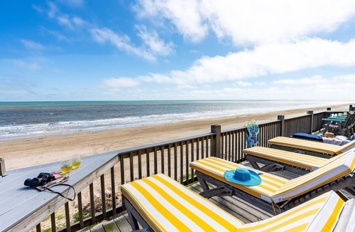 Port Bolivar House | Beachfront | Game Room, Hot Tub & Ocean Views