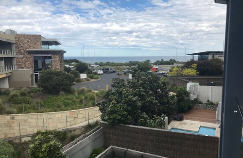 Torquay House | Beachfront Getaway Torquay