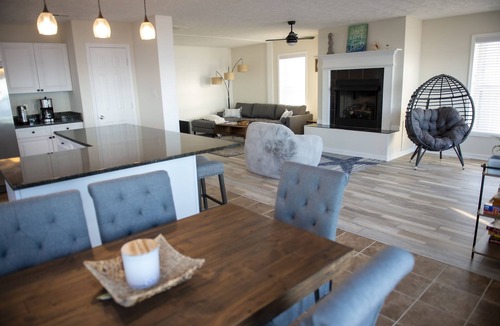 Willoughby Spit Condo | Beachfront Getaway, Mermaid Suite, 🐶 💙