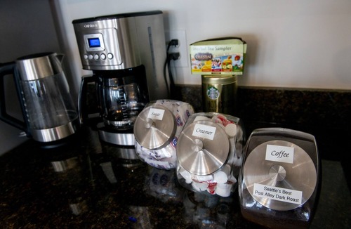 Willoughby Spit Condo | Beachfront Getaway, Mermaid Suite, 🐶 💙