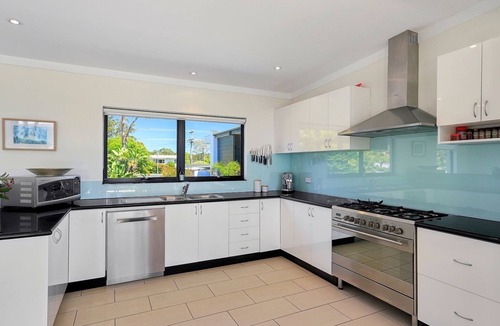 Vincentia House | Beachfront Haven On Collingwood Beach