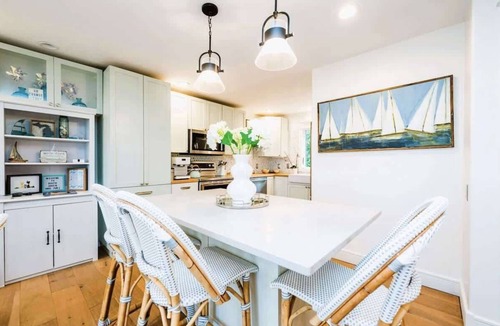 Miami Park House | Beachfront Haven | Sunset Views | Hot Tub | BBQ