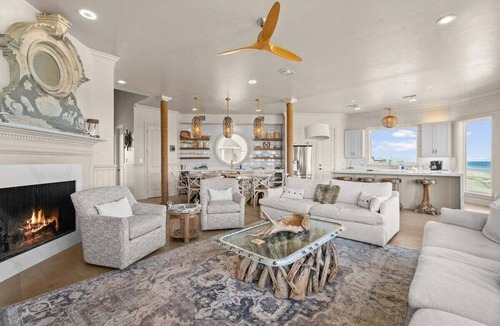 Sands Of Kahala Beach House | Beachfront + Heated Pool | 8 Bedrooms | Pets