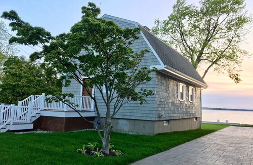 Bristol House | Beachfront home. 3+bedrooms & 2 baths. Steps from Colt State Park/Bristol Beach