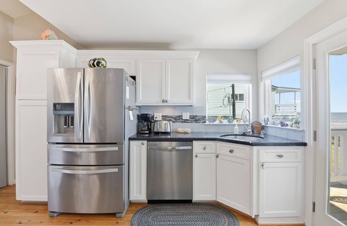Pirates Beach West House | Beachfront Home - Dog-Friendly - Family-Ready Steps to the Sand
