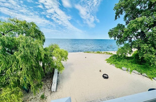 North Greece Cottage | Beachfront Home Lake Ontario