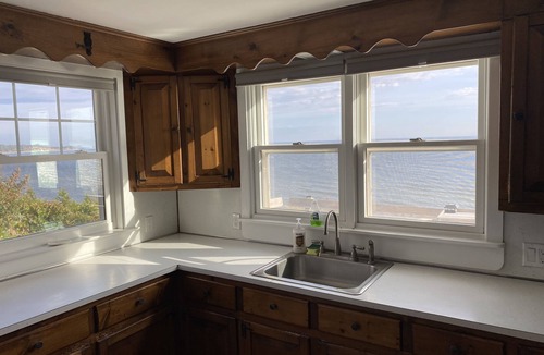 Cedar Bushes House | Beachfront Home On Cape Cod Bay with Wraparound Deck