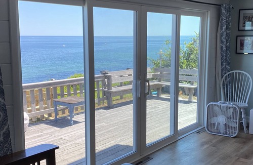Cedar Bushes House | Beachfront Home On Cape Cod Bay with Wraparound Deck