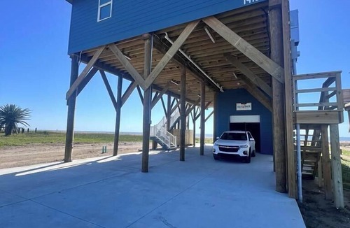 Grand Isle House | Beachfront home on Grand Isle