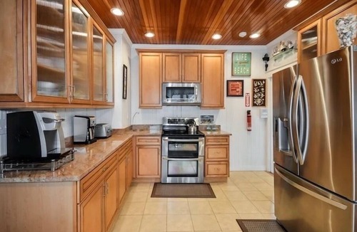 Falmouth Heights House | Beachfront Home Perfect For Large Groups! RPAM003