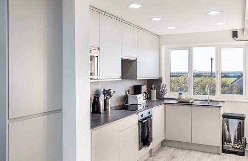 Pevensey House | Beachfront Home with Panoramic Views