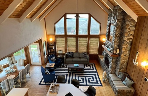 Cohassett Beach House | Beachfront home with majestic ocean views.