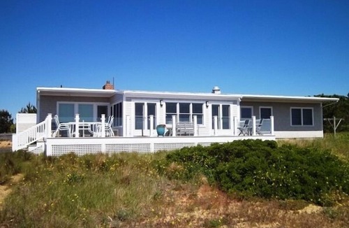 Indian Neck Heights House | Beachfront Home with Stunning Views (1464)