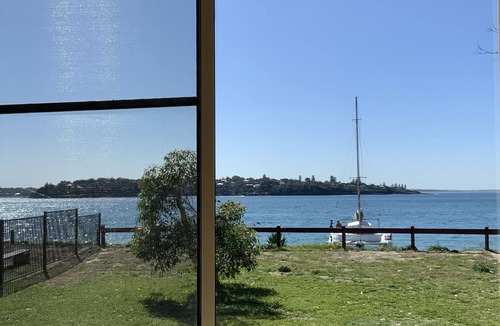 Bundeena House | Beachfront Horden’s Beach House