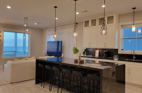 Galveston House | BEACHFRONT! HOT TUB! ELEVATOR! CUSTOM-BUILT! GATED COMMUNITY! BEACH, STEPS AWAY!