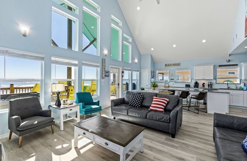 Gilchrist House | Beachfront | Hot Tub, Game Room, & Lift