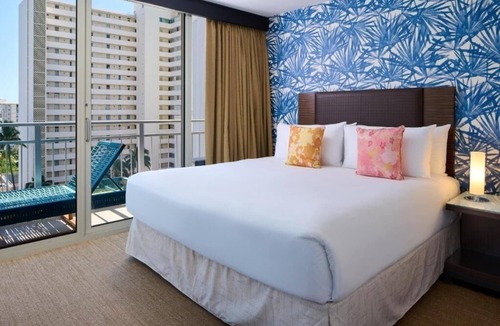 Diamond Head - Kapahulu - St. Louis Hotel | Beachfront Hotel | Diamond Head Views | Direct Ocean Access