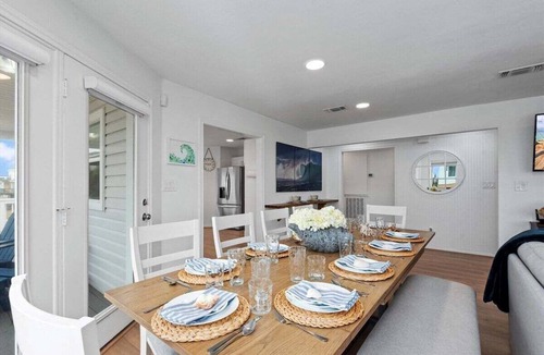 Pointe San Luis House | Beachfront/HotTub/Community Pool/Ramp+Fenced Yard