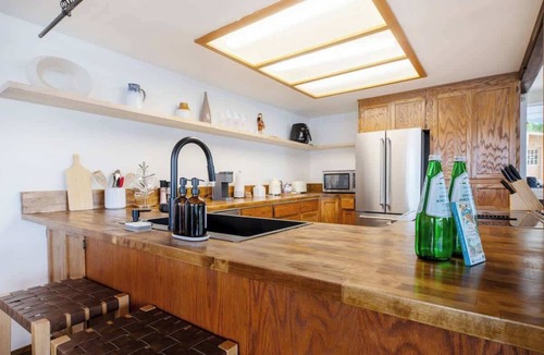 Retsil House | Beachfront House Getaway with Amazing Views&Access