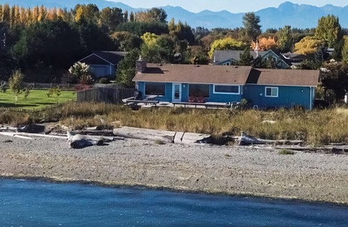 Sequim House | Beachfront house overlooking Dungeness Bay with hot tub
