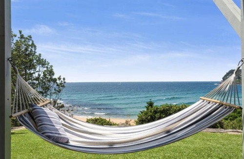 Palm Beach House | Beachfront house with direct access to Whale Beach!